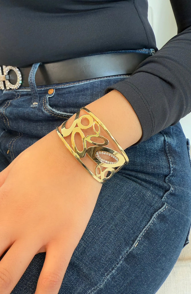 Roberto Coin Chic and Shine Gold Diamond Cuff Worn on Model