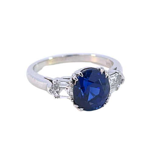 Platinum Sri Lanka Oval Sapphire and Diamond Three Stone Ring, 3.07 Carat Sapphire, GIA Certified