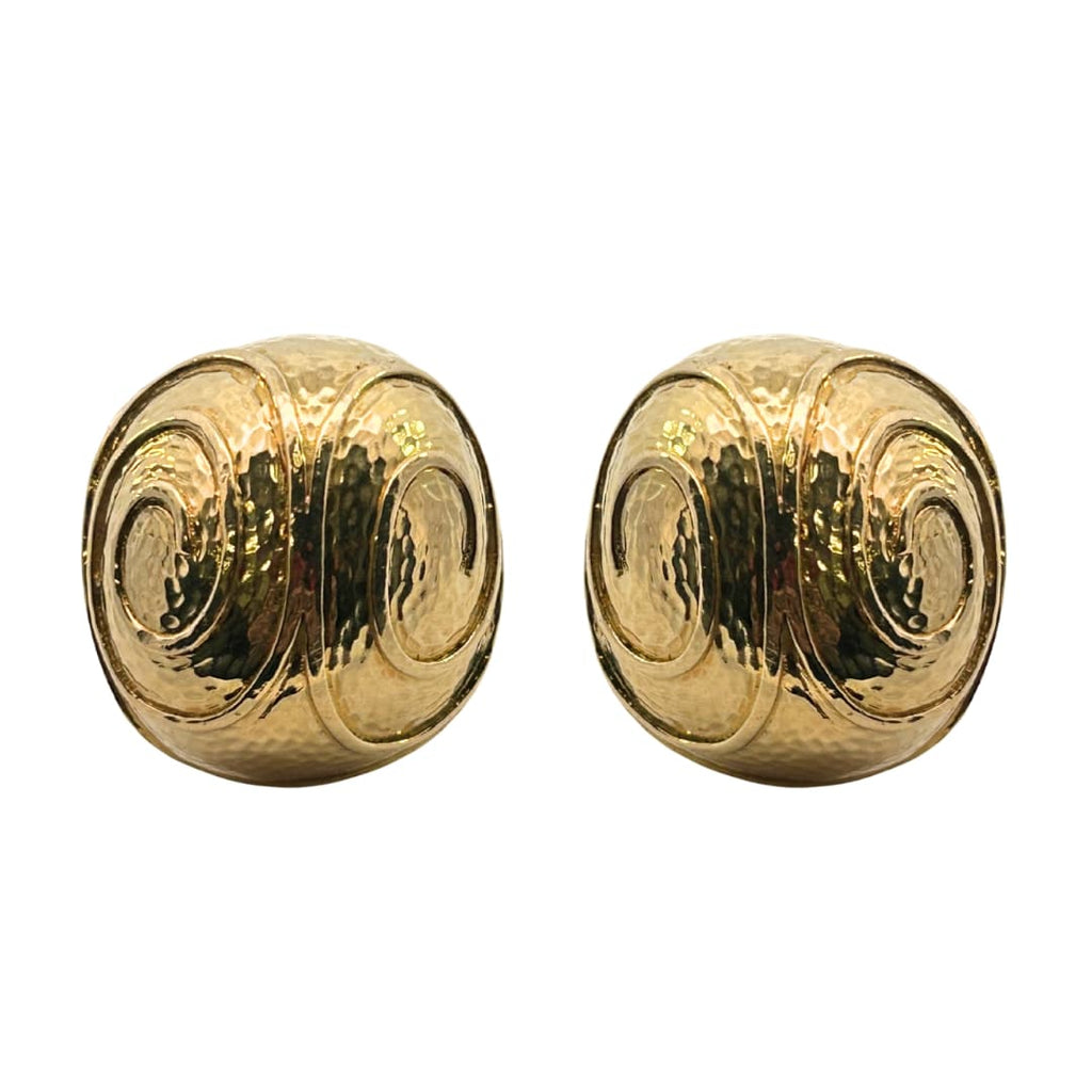 Pair of David Webb hammered 18k yellow gold dome earrings with swirling engraved details, bombe style, clip-on backs, circa 1960s–1970s.