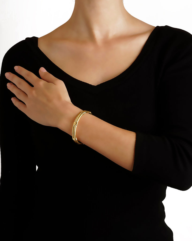 Banded Hammered Gold Bangle Bracelet Elizabeth Locke Collection